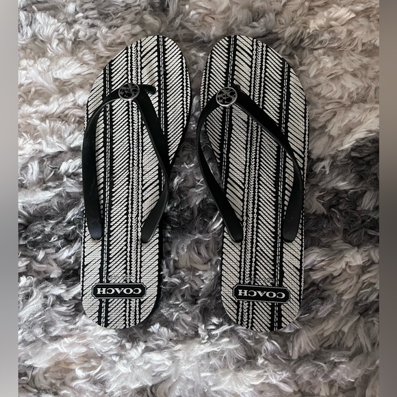 🖤Coach Flip-Flops🖤 - Picture 10 of 10